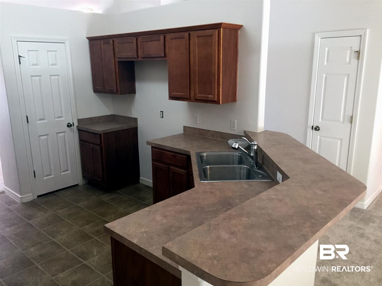 1900 South Bay Street Foley, AL 36535 - Photo 15 of 40 kitchen