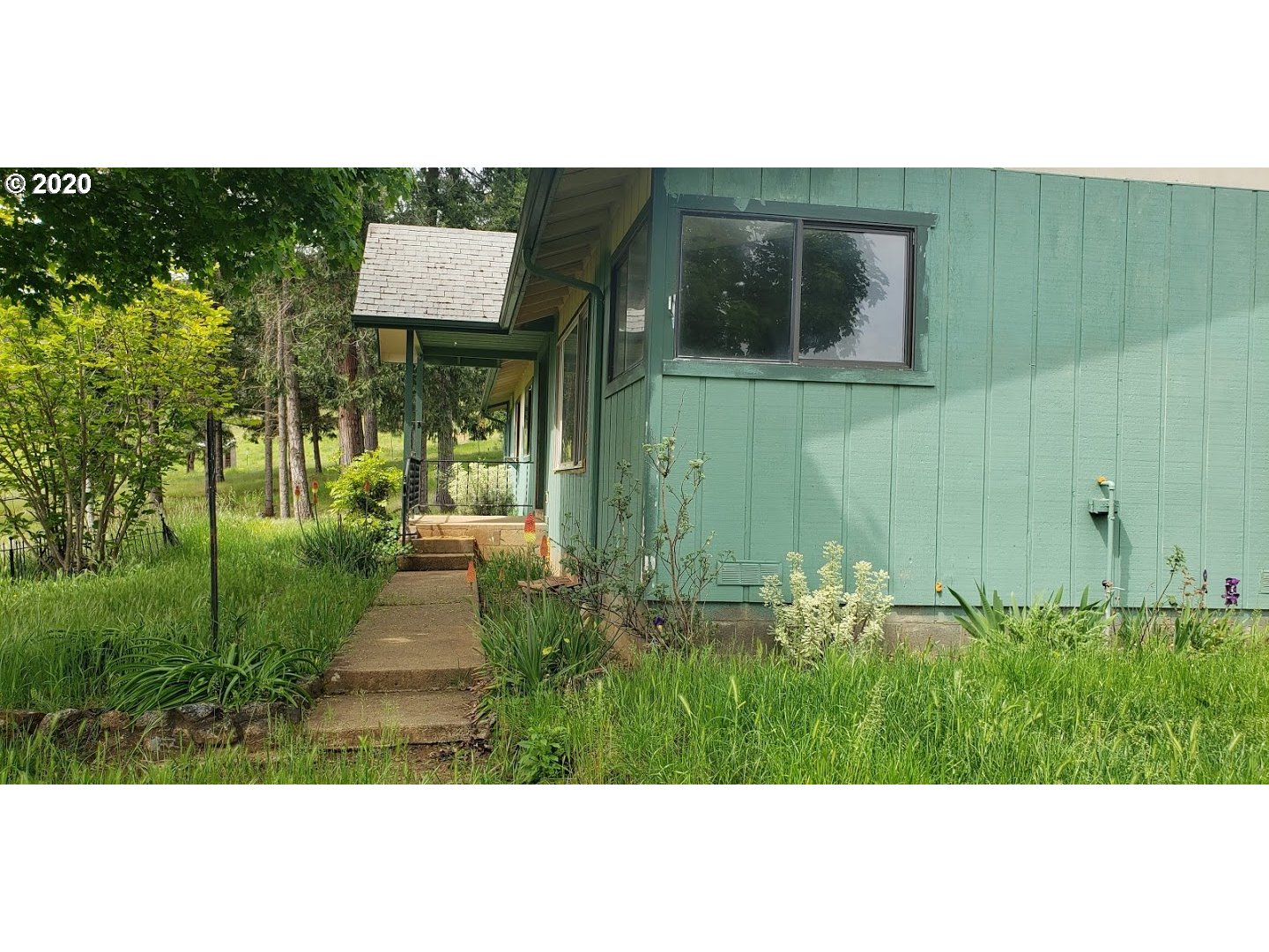 1805 Weaver Road Myrtle Creek, OR 97457 - Photo 7 of 19