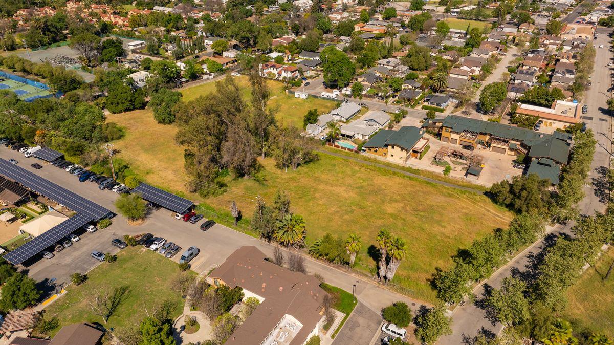 401 South Fulton Street Ojai, CA 93023 - Photo 27 of 30 an aerial view of residential houses with outdoor space