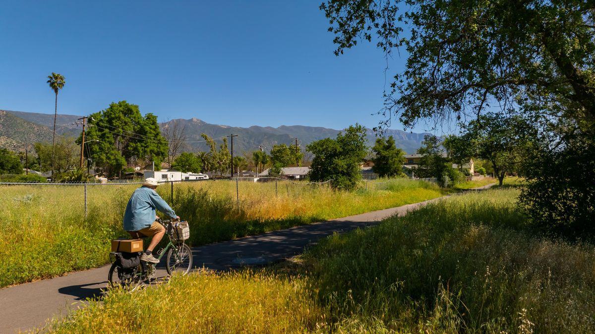 401 South Fulton Street Ojai, CA 93023 - Photo 29 of 30 a lake view with a lake view