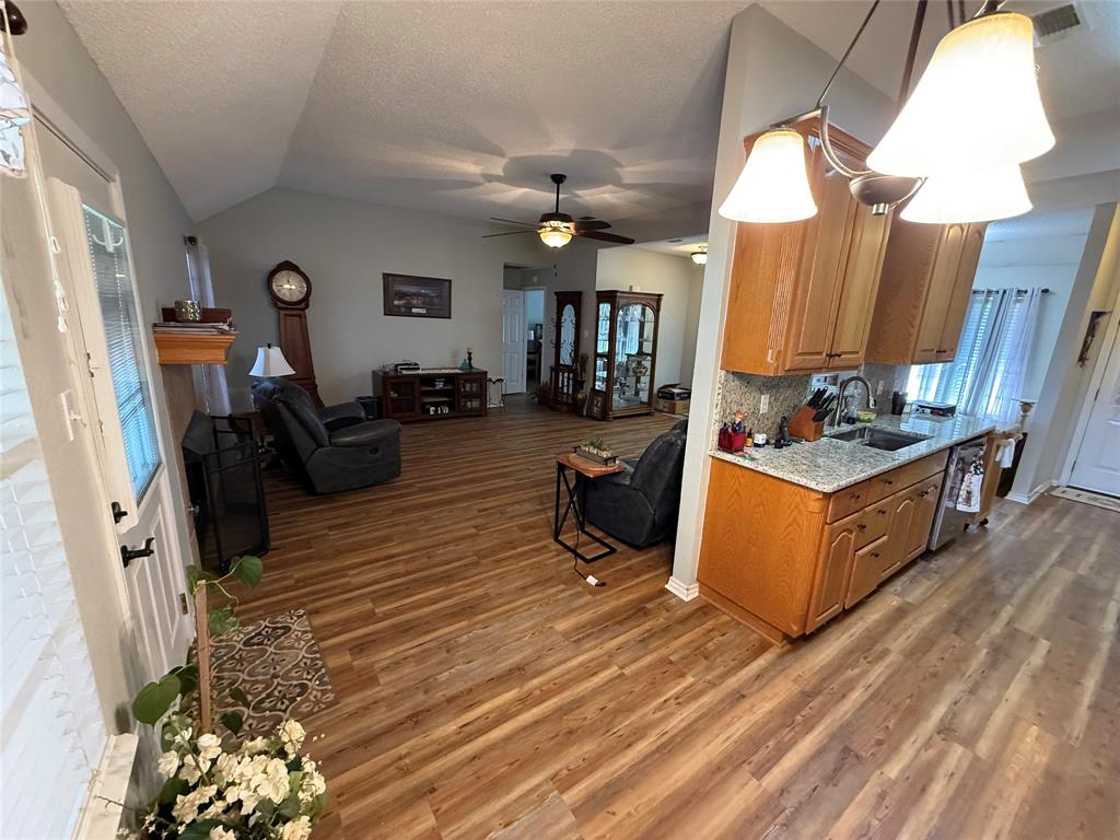 809 Martin Street Bonham, TX 75418 - Photo 6 of 22