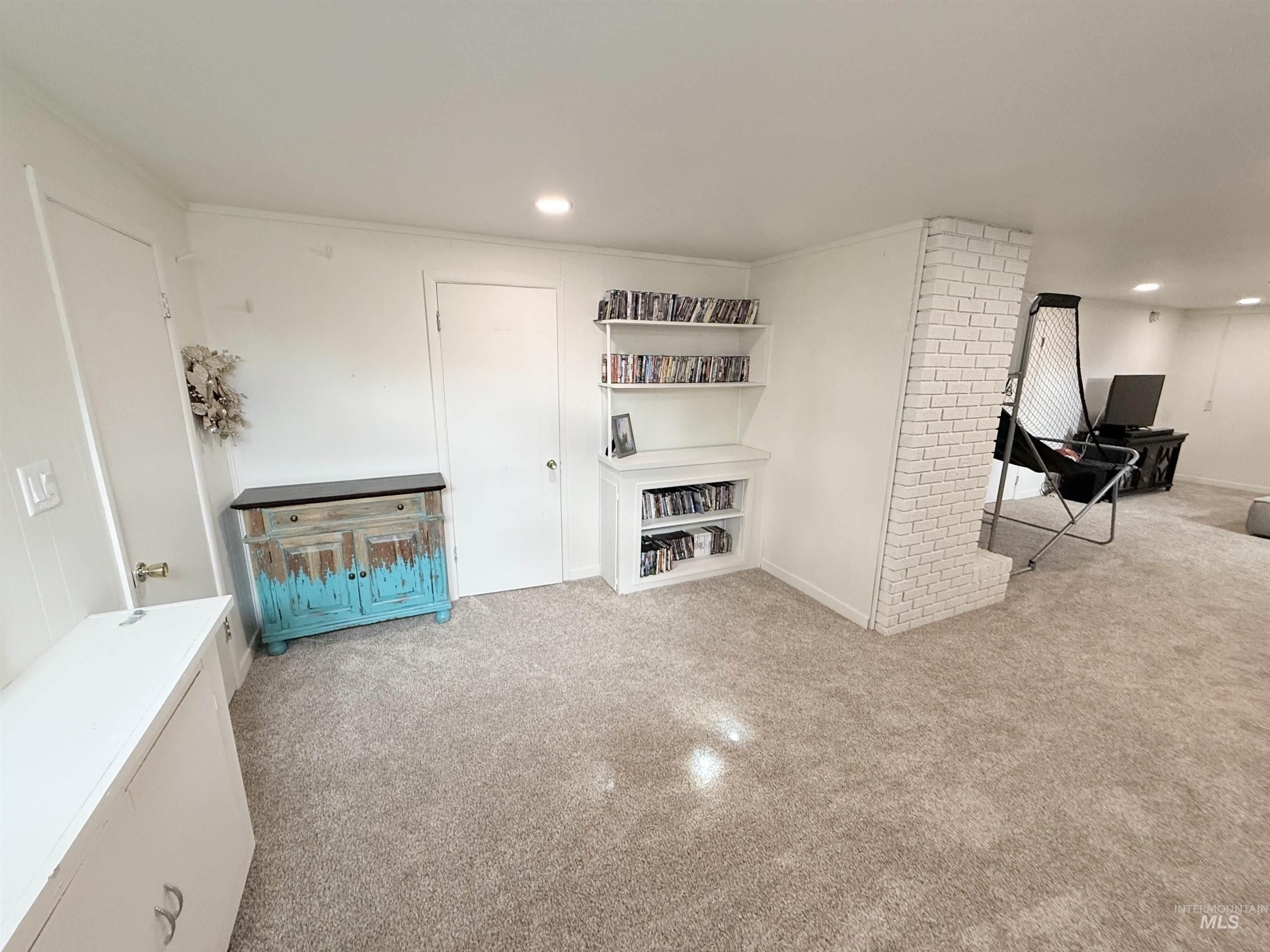 624 20th Street Rupert, ID 83350 - Photo 22 of 31 Interior space featuring recessed lighting and light colored carpet