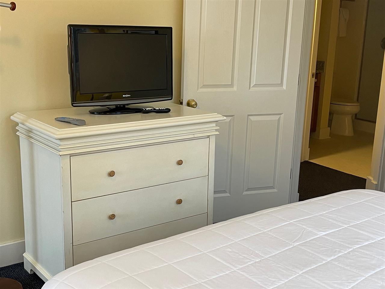 17 D The Inn Maple City, MI 49664 - Photo 16 of 28 1883635-15.JPG