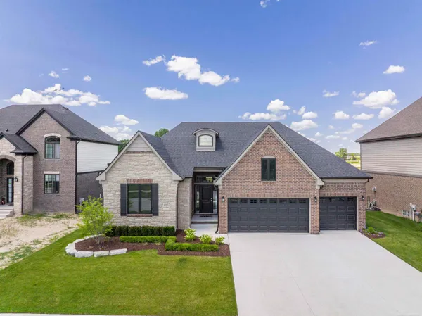 $609,288 | 49195 Langford Drive, Unit 216, Macomb, MI 48044