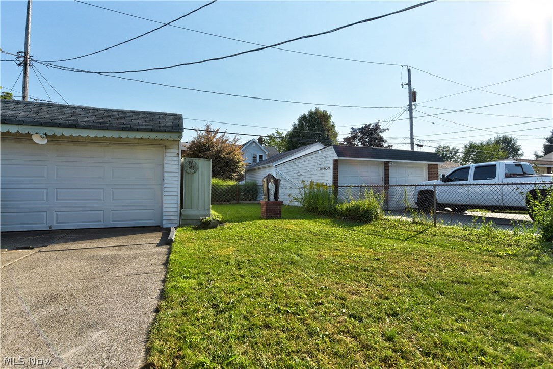 7475 Spring Garden Road Cleveland, OH 44129 - Photo 23 of 25