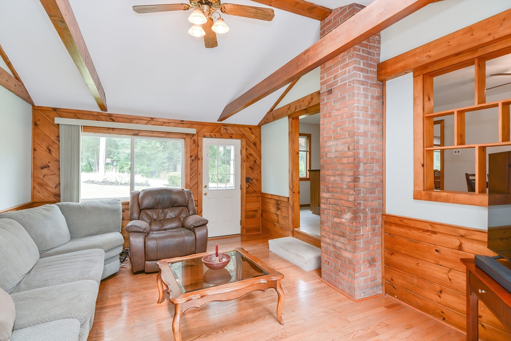 9 Kingsbury Road Norfolk, MA 02056 - Photo 14 of 37 Gallery Image 14