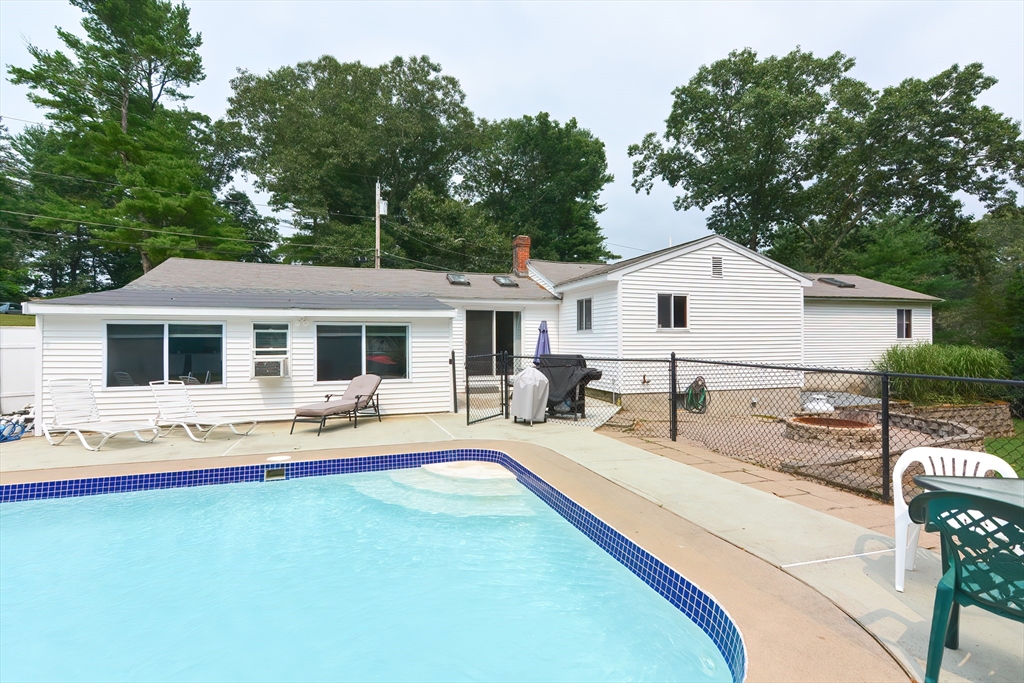 9 Kingsbury Road Norfolk, MA 02056 - Photo 29 of 37 Gallery Image 29