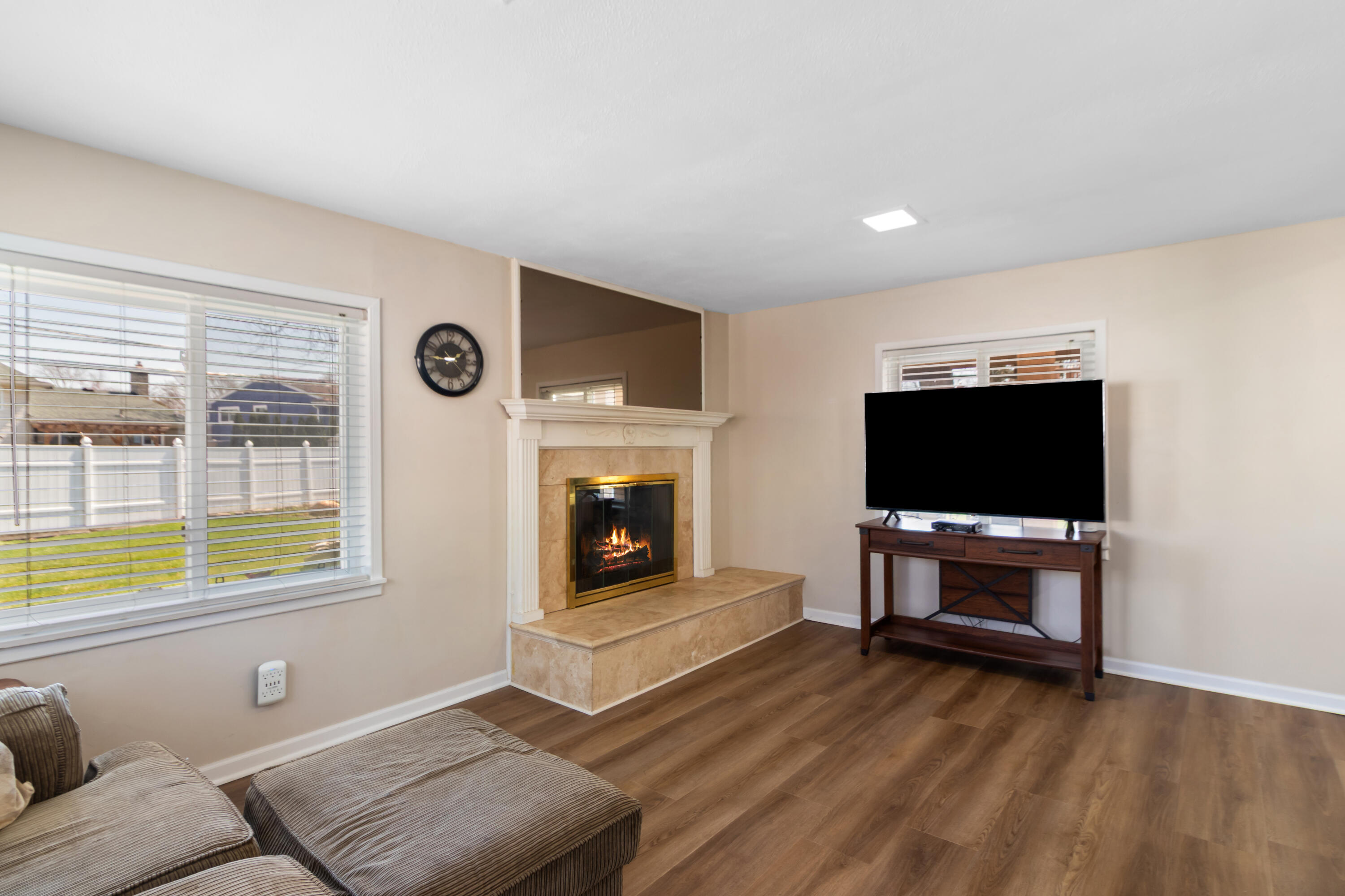 33112 Lynx Road Westland, MI 48185 - Photo 14 of 40 23-MG_7248
