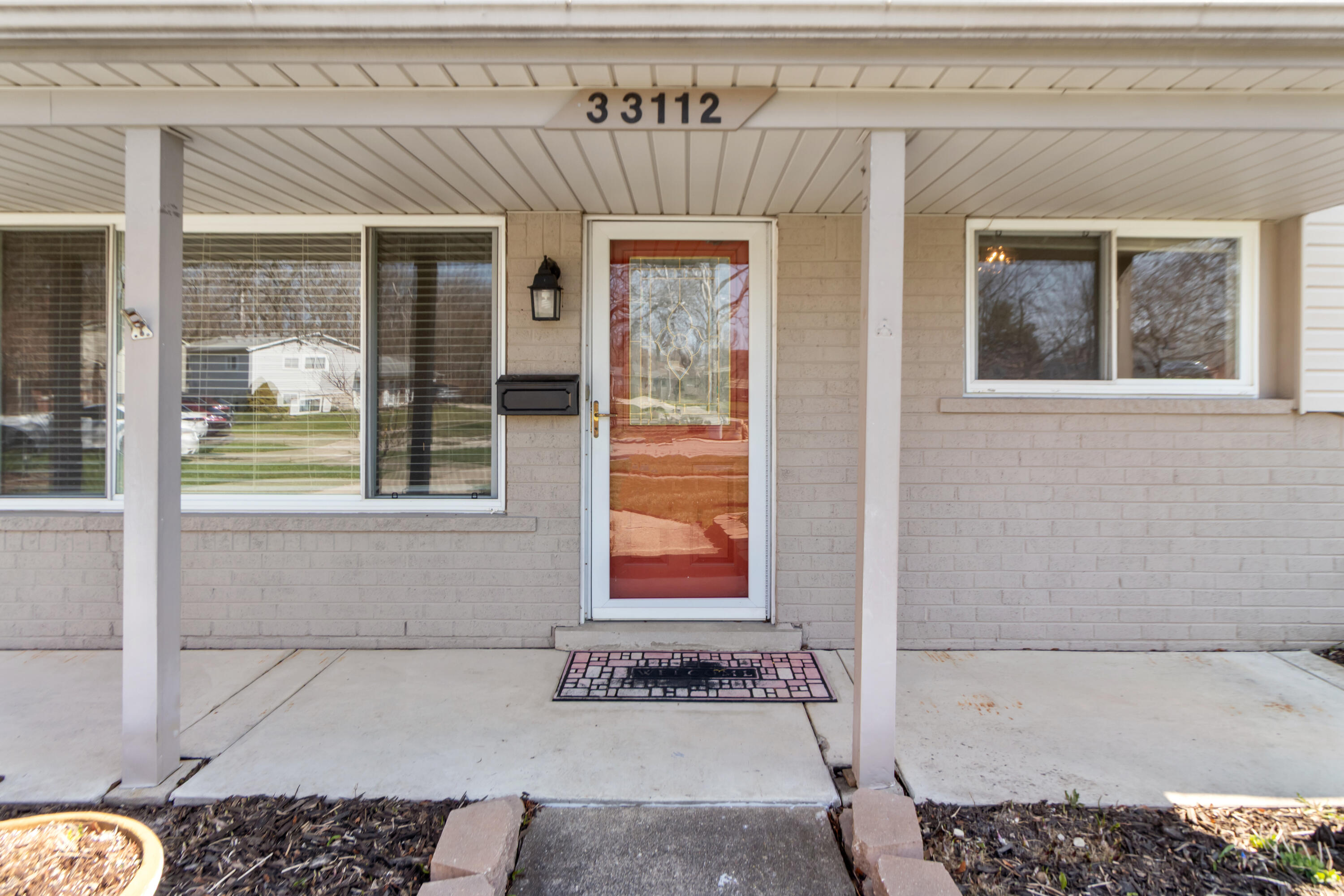 33112 Lynx Road Westland, MI 48185 - Photo 3 of 40 05-MG_7211
