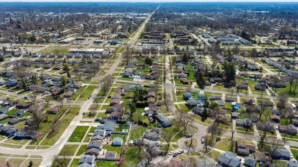 $275,000 | 33112 Lynx Road, Westland, MI 48185