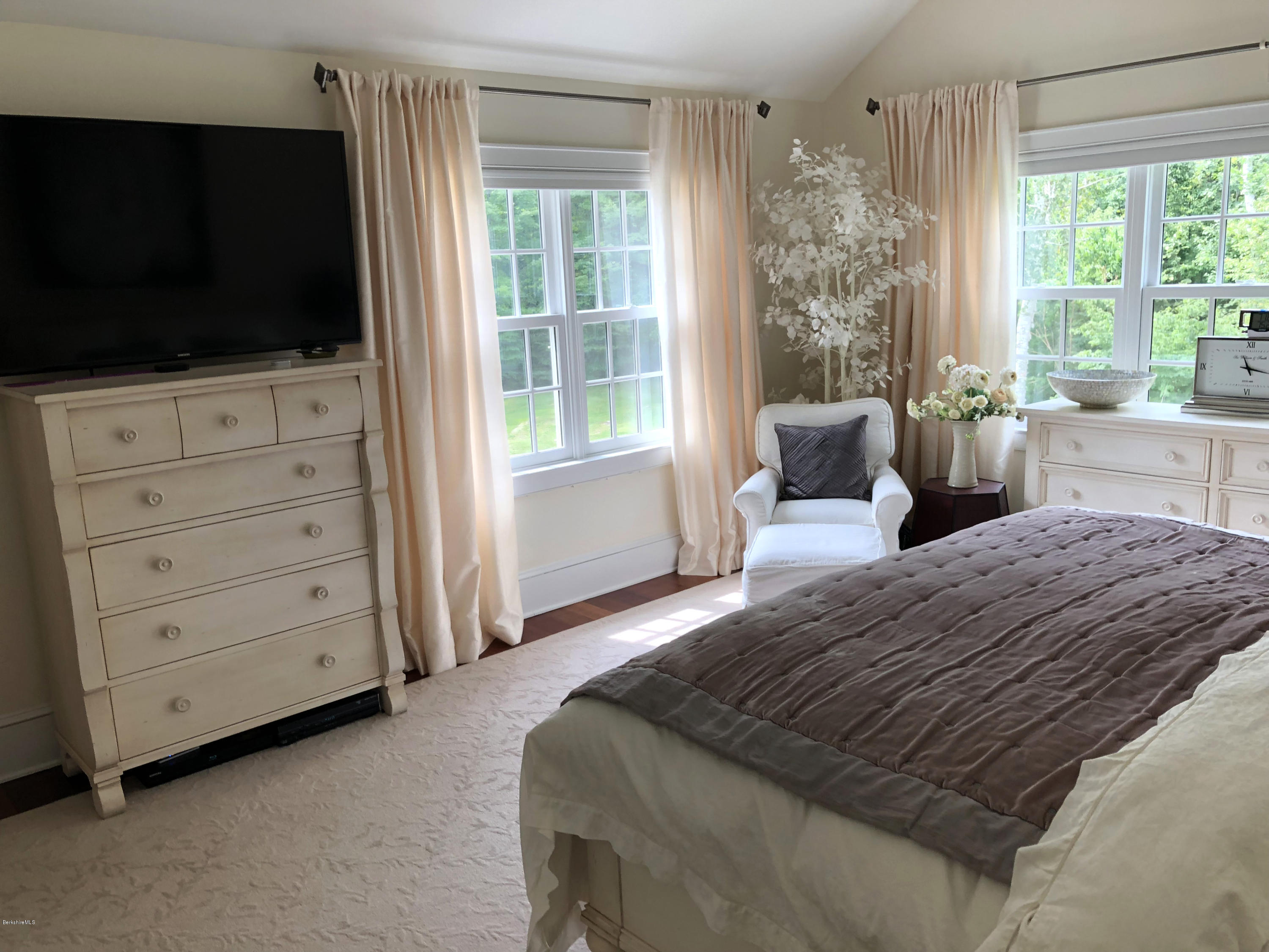 1630 Dublin Road Richmond, MA 01254 - Photo 20 of 41 Master BR2