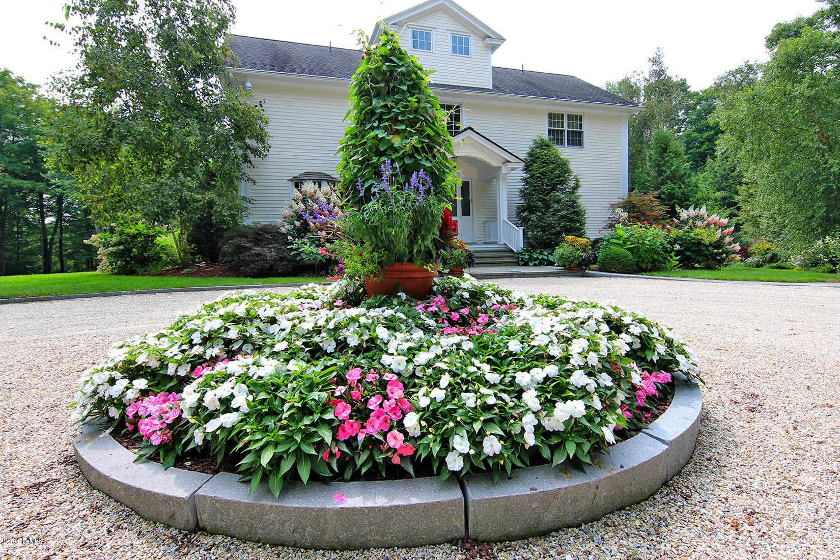 1630 Dublin Road Richmond, MA 01254 - Photo 6 of 41 CIRCLE DRIVEWAY