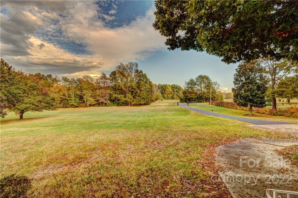 1405 Foster Road Cherryville, NC 28021 - Photo 5 of 38 Gallery Image 5