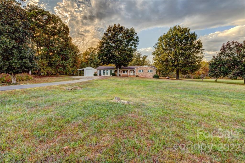 1405 Foster Road Cherryville, NC 28021 - Photo 6 of 38 Gallery Image 6