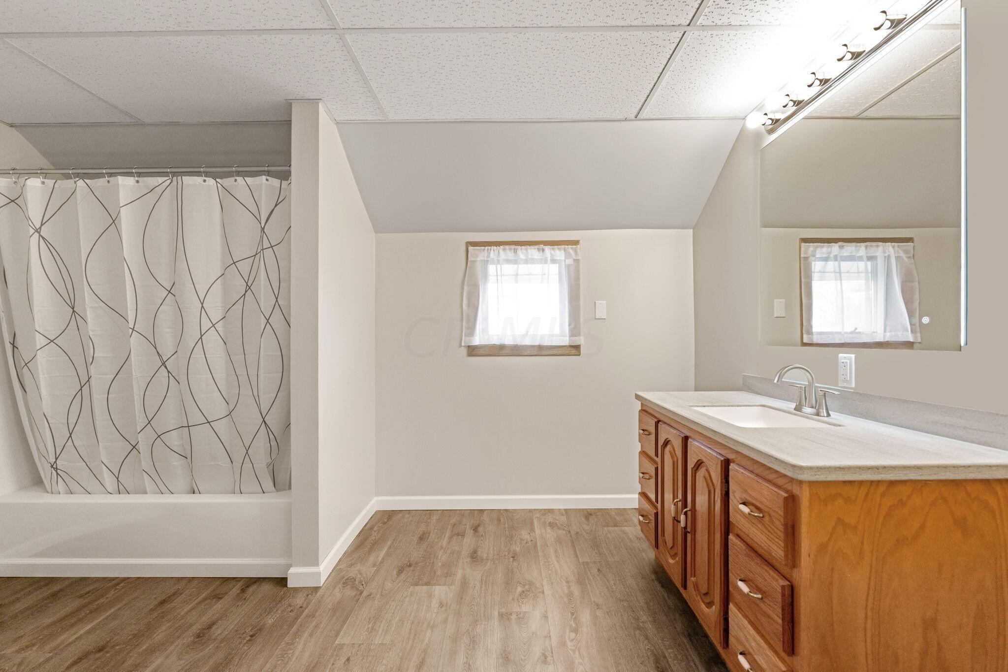 460 North High Street La Rue, OH 43332 - Photo 28 of 41 460 N High Street (Interior)-38