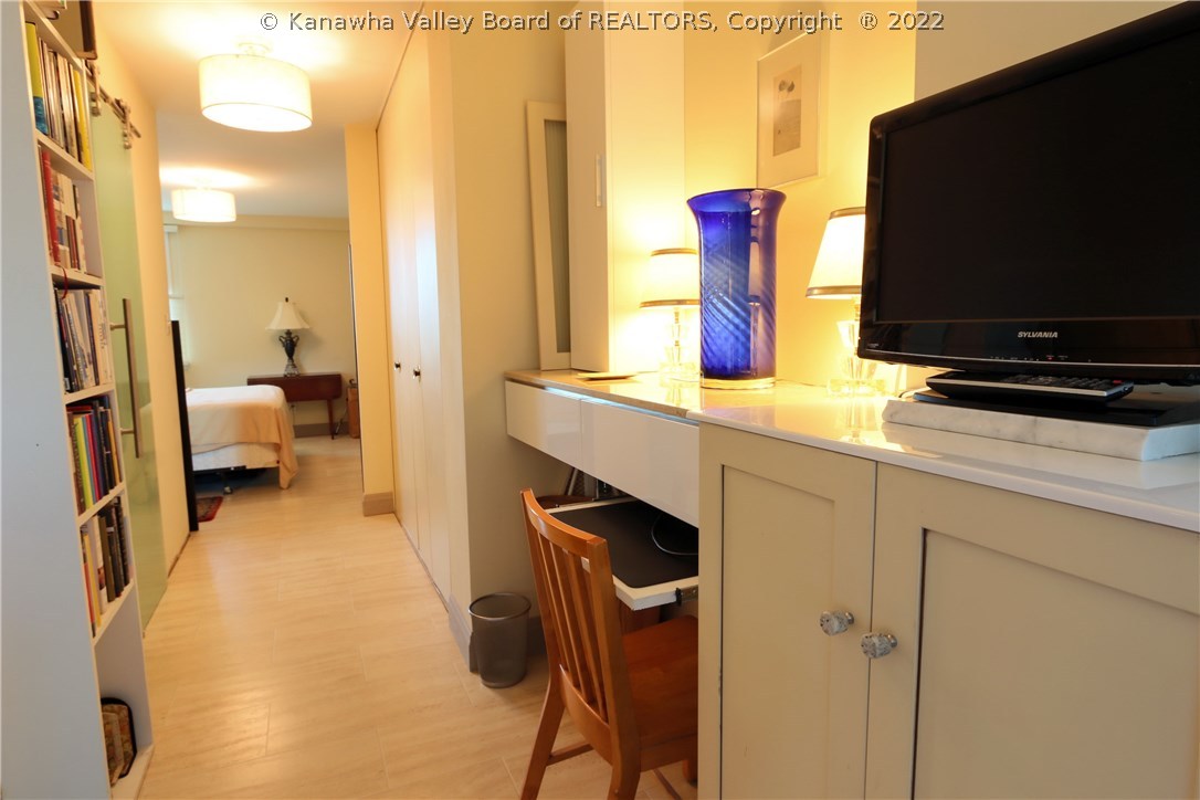 1800 Roundhill Road, Unit 1107 Charleston, WV 25314 - Photo 25 of 28 Gallery Image 25
