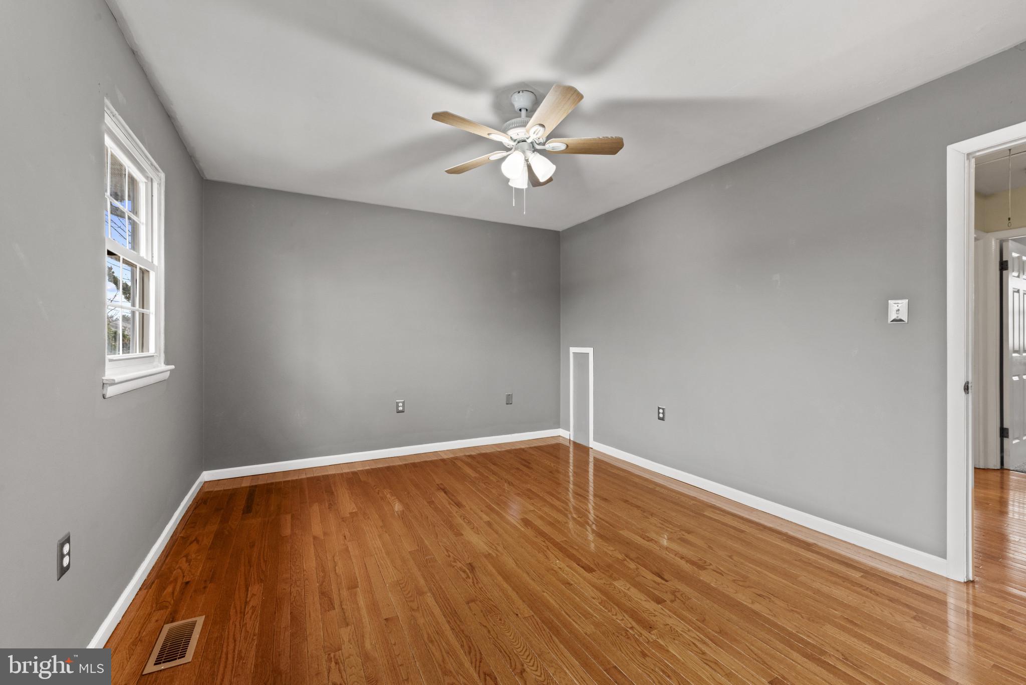 9652 Baron Place, Unit 9652 Baltimore, MD 21237 - Photo 15 of 32 Primary Bedroom