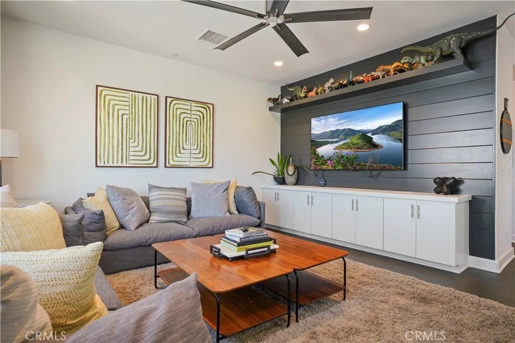 820 East Santa Ana Street Anaheim, CA 92805 - Photo 13 of 29