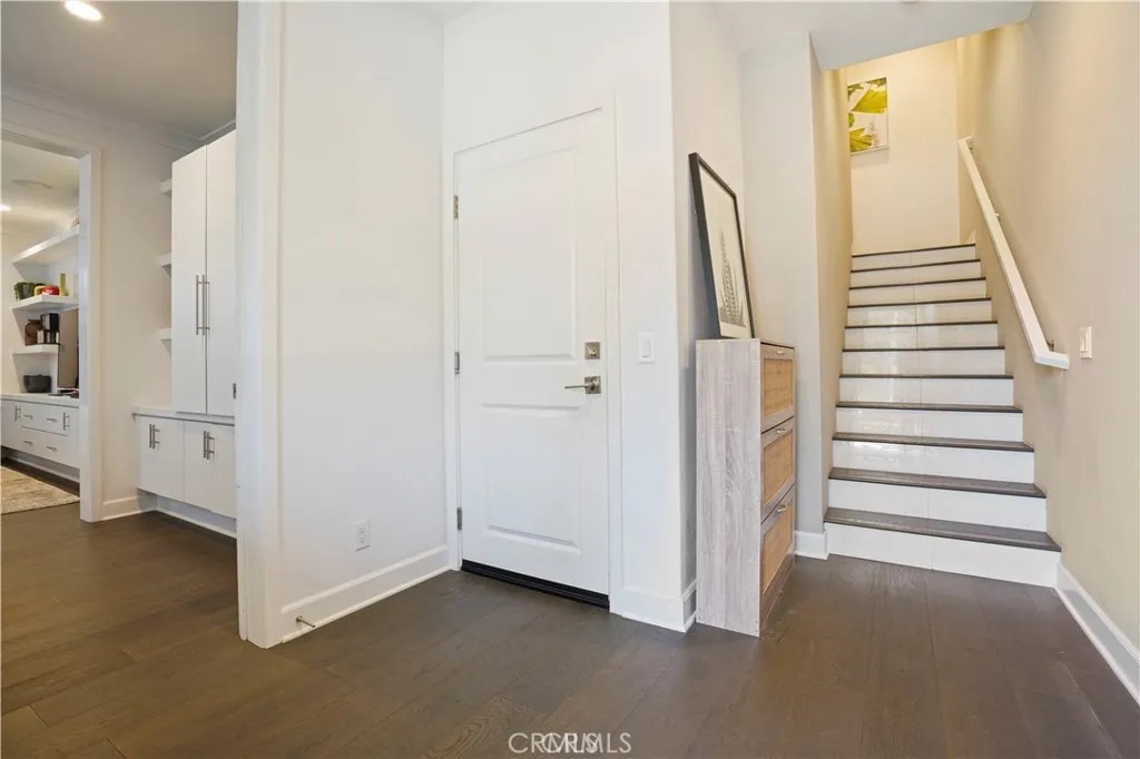 820 East Santa Ana Street Anaheim, CA 92805 - Photo 2 of 29