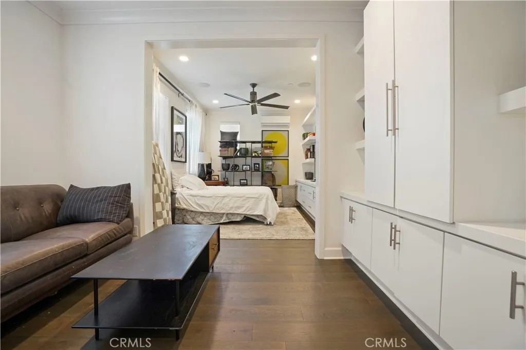 820 East Santa Ana Street Anaheim, CA 92805 - Photo 4 of 29