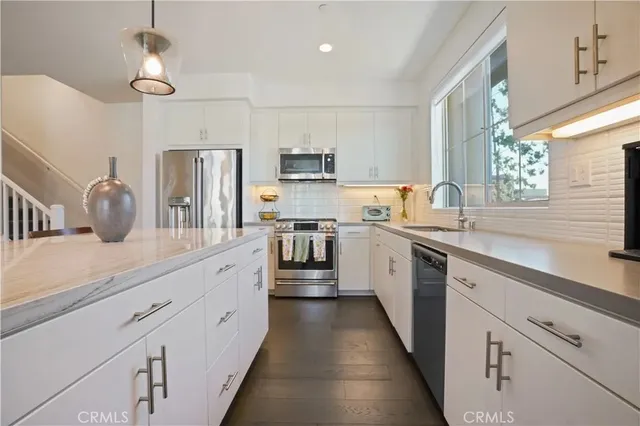 $949,999 | 820 East Santa Ana Street, Anaheim, CA 92805