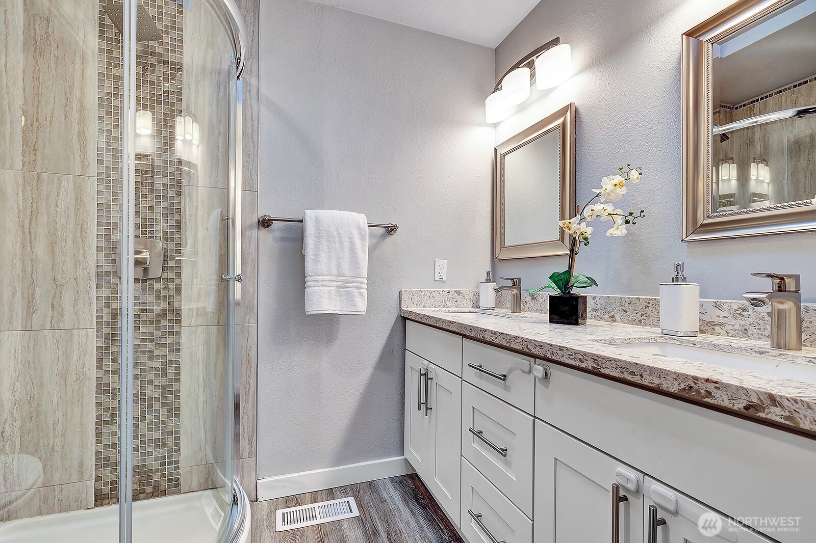 7843 Northeast 146th Street Kenmore, WA 98028 - Photo 12 of 17