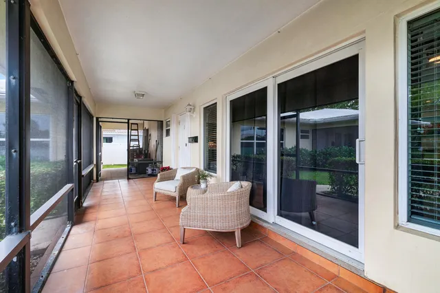 $2,800 | 2757 Northeast 29th Avenue, Unit 2, Lighthouse Point, FL 33064