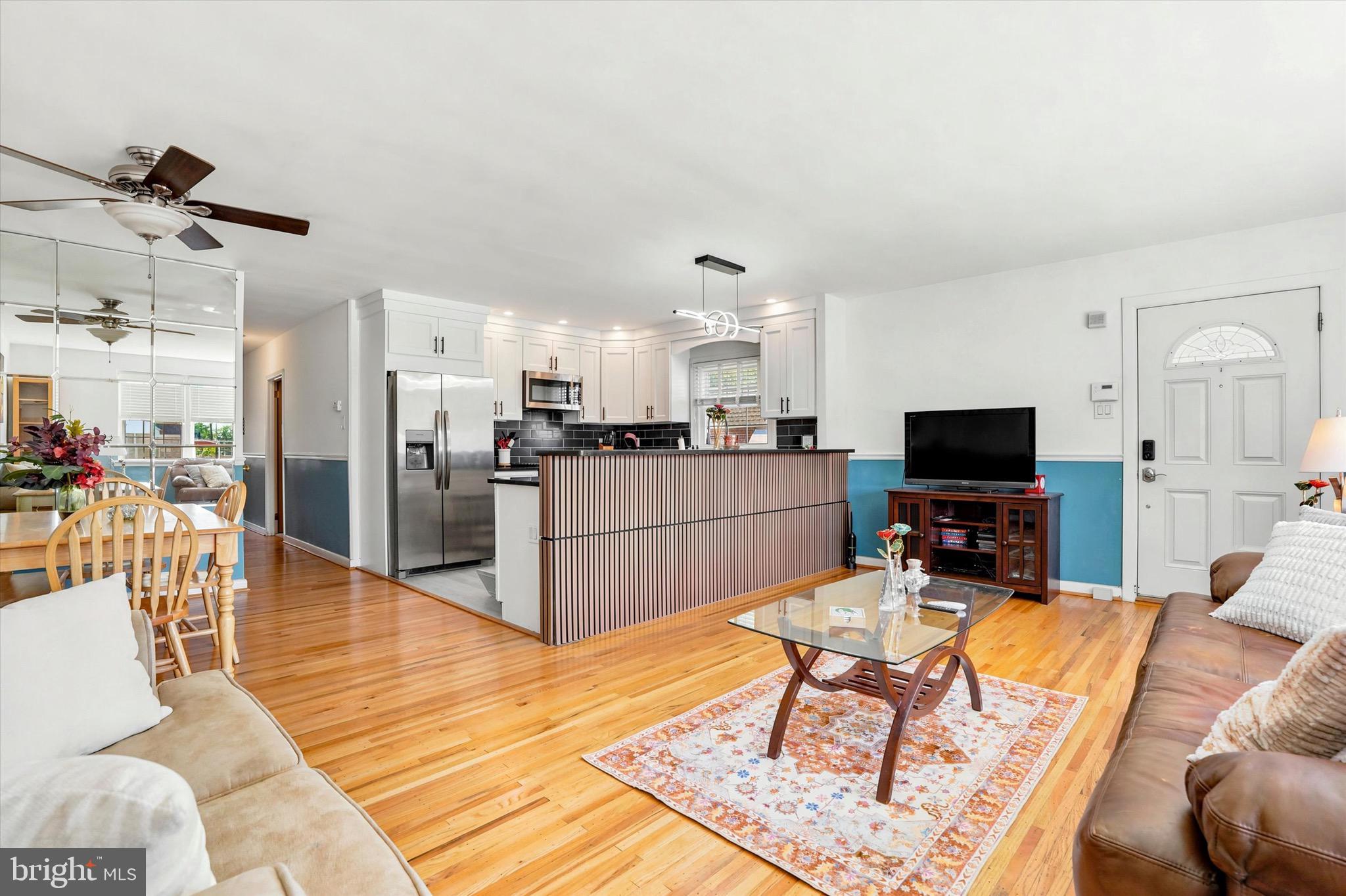 9968 Woodfern Road Philadelphia, PA 19115 - Photo 7 of 25