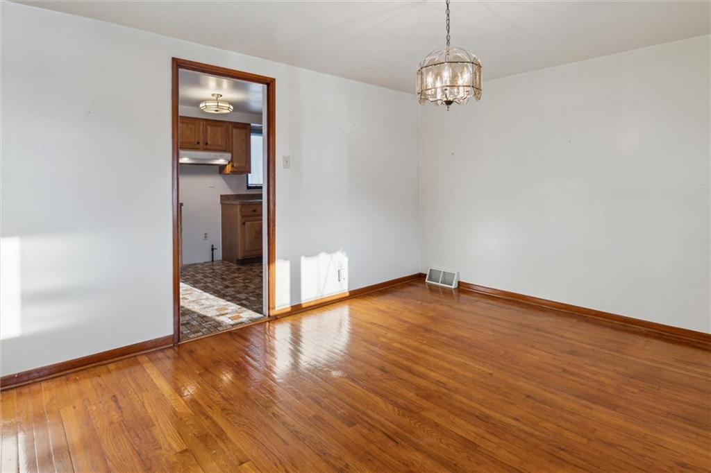 3813 Rural Court West Pittsburgh, PA 15221 - Photo 3 of 31 Gallery Image 3