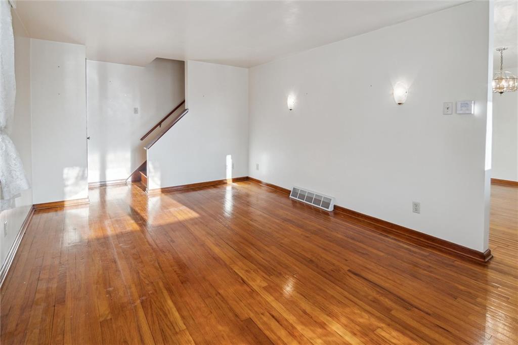 3813 Rural Court West Pittsburgh, PA 15221 - Photo 7 of 31 Gallery Image 7