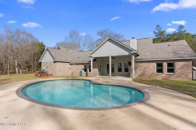 $725,000 | 236 Childress Lane, Flora, MS 39071