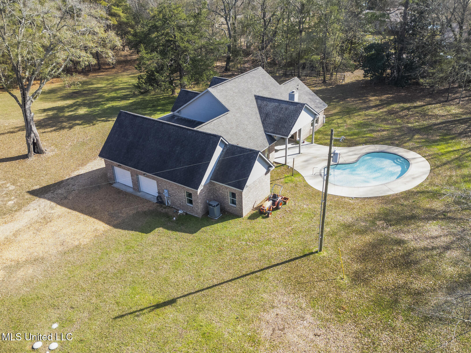 236 Childress Lane Flora, MS 39071 - Photo 4 of 51 236 Childress drone-8