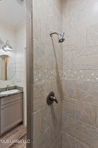 $725,000 | 236 Childress Lane, Flora, MS 39071