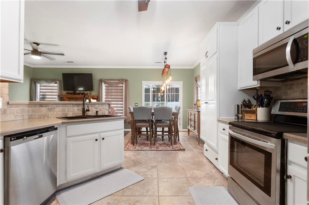 2156 Raccoon Court Villa Rica, GA 30180 - Photo 14 of 40