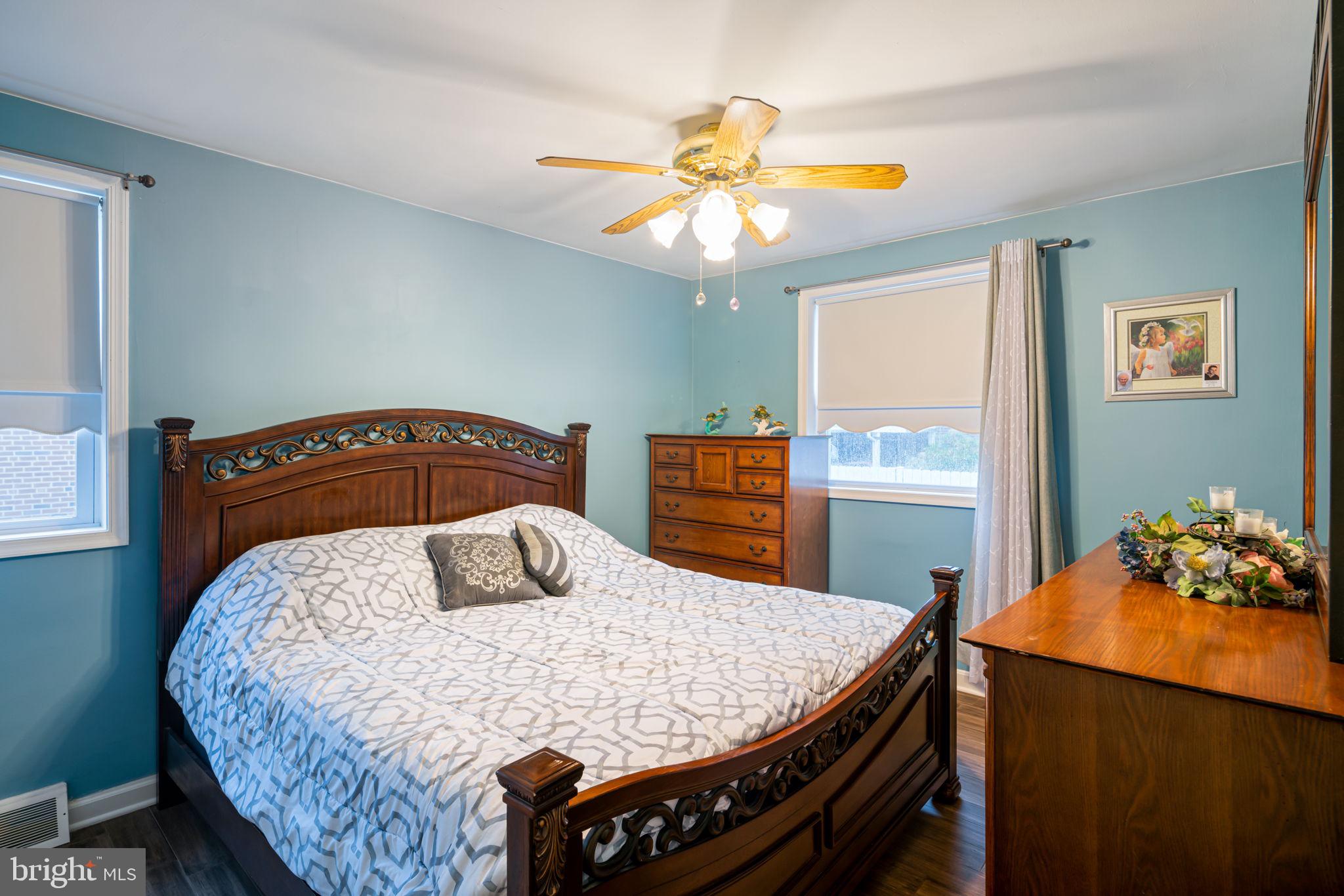 9958 Woodfern Road Philadelphia, PA 19115 - Photo 11 of 30 Primary Bedroom Suite