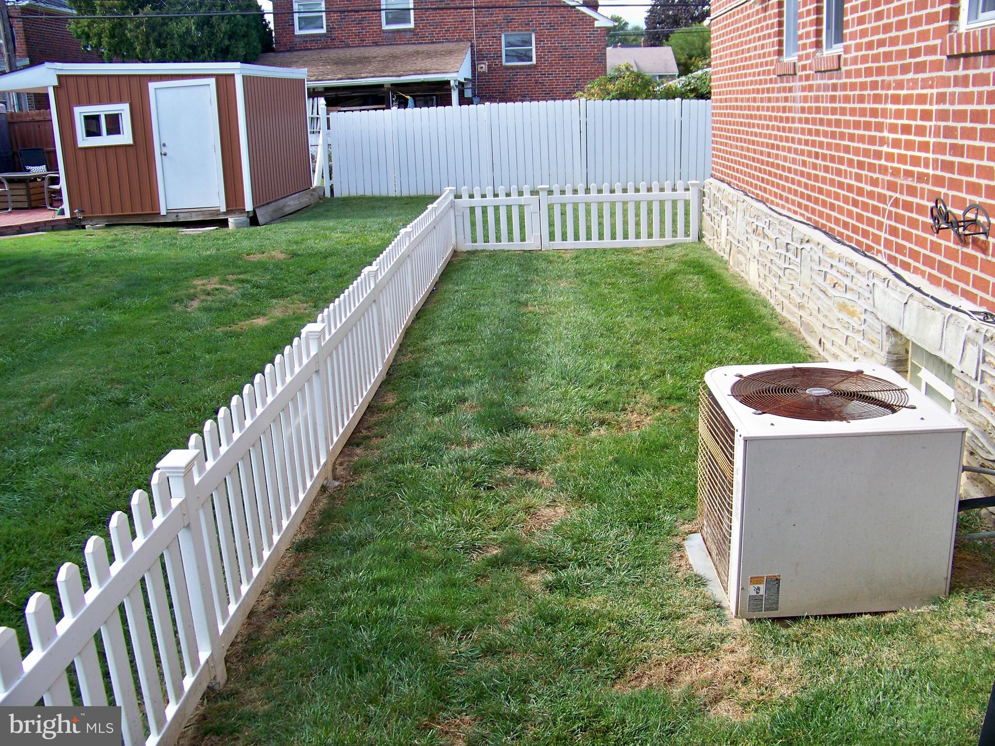 9958 Woodfern Road Philadelphia, PA 19115 - Photo 4 of 30 Fenced in Dog run area