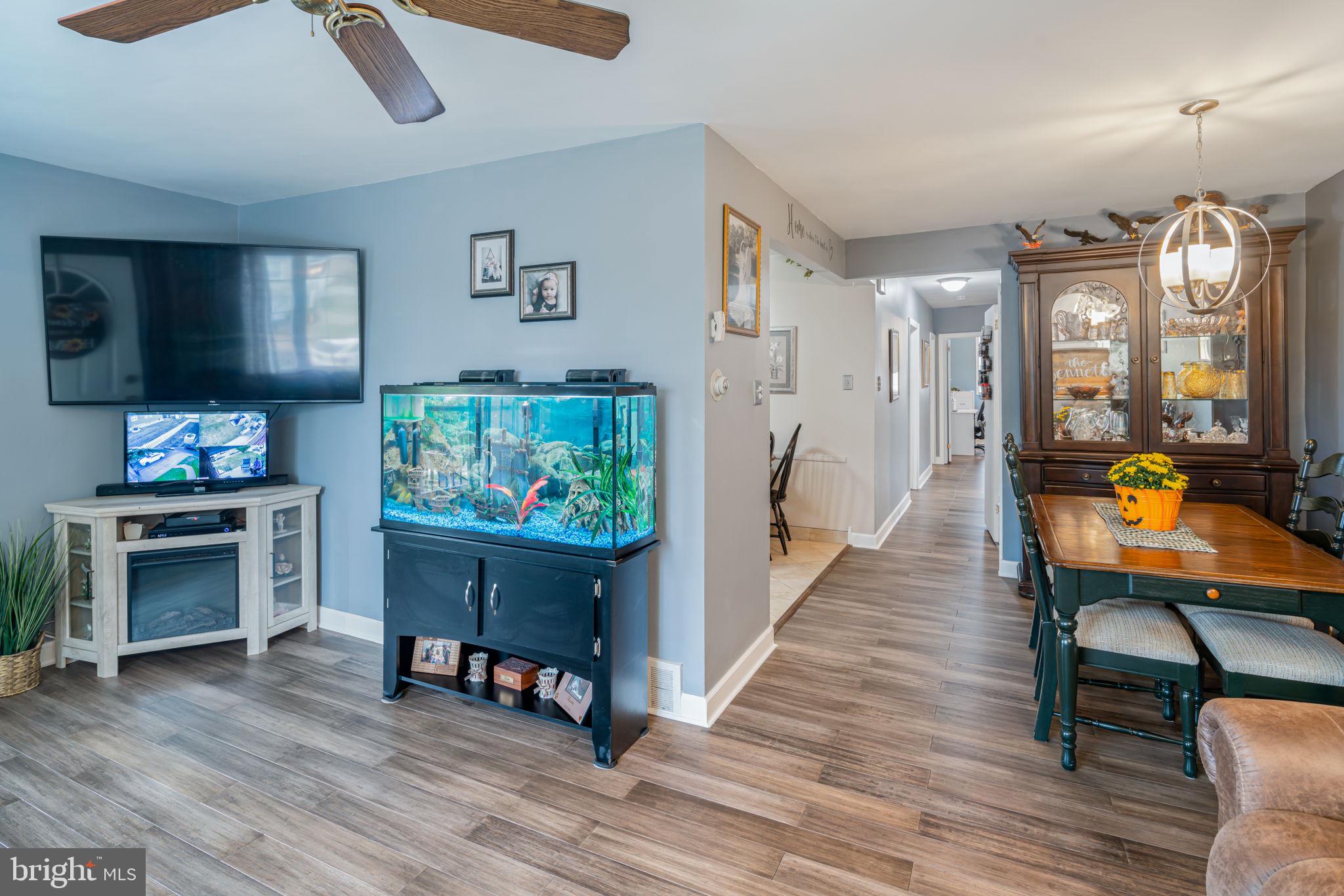 9958 Woodfern Road Philadelphia, PA 19115 - Photo 7 of 30 Open Updated Flow t/o
