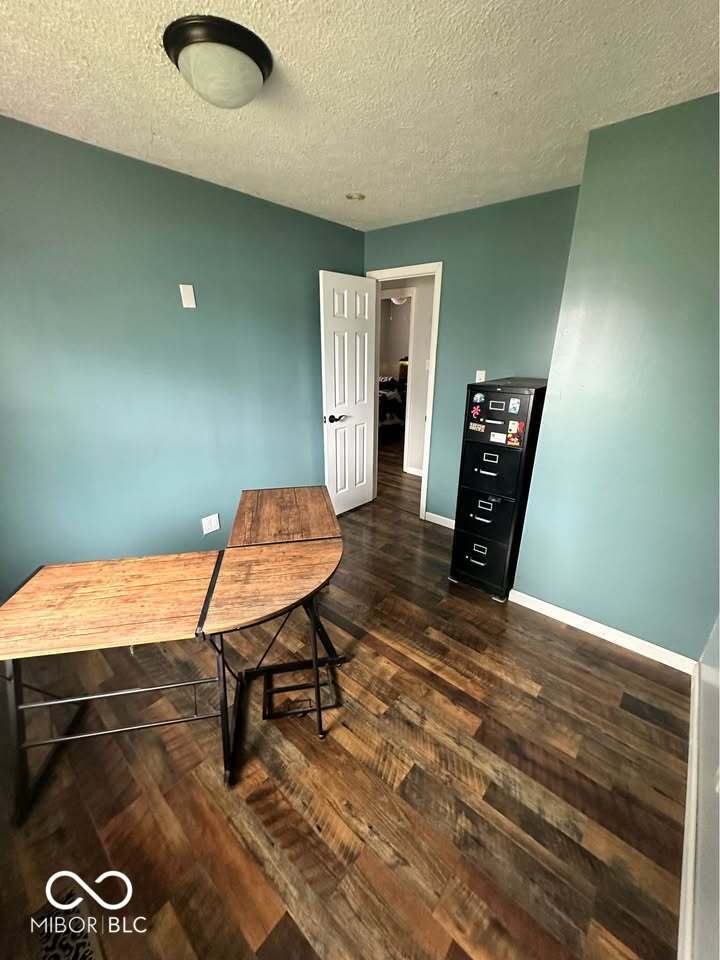 8757 Routiers Court Indianapolis, IN 46219 - Photo 11 of 24