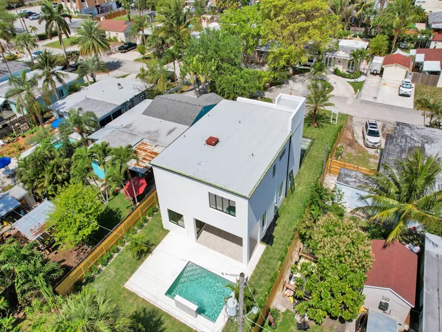 $1,349,000 | 130 East Hart Street, Lantana, FL 33462