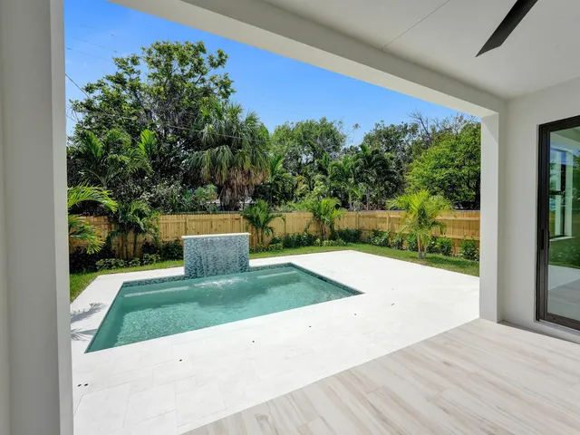 $1,349,000 | 130 East Hart Street, Lantana, FL 33462