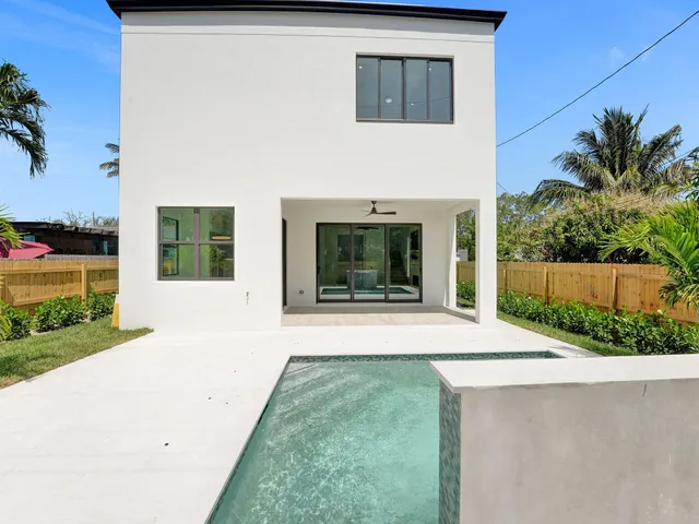 $1,349,000 | 130 East Hart Street, Lantana, FL 33462
