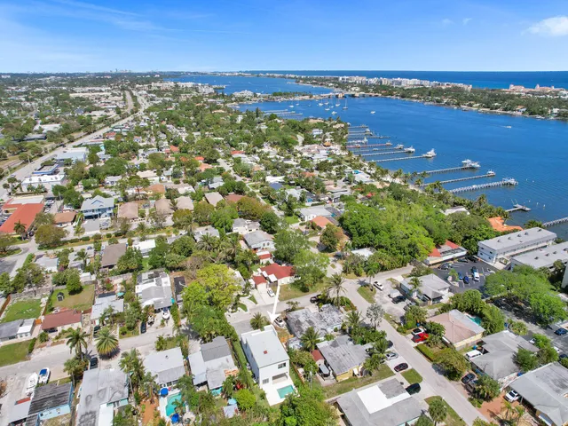 $1,349,000 | 130 East Hart Street, Lantana, FL 33462
