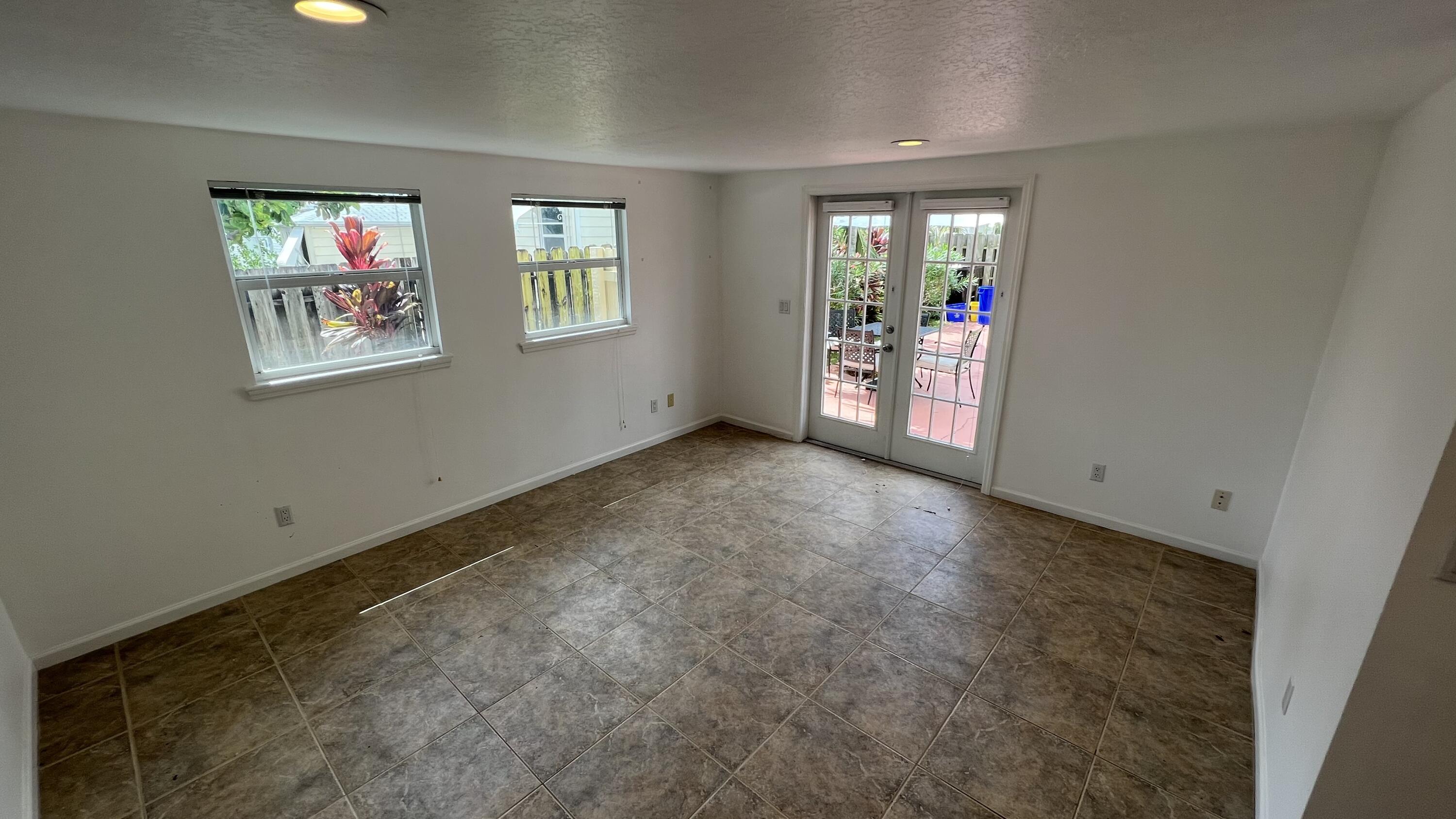 333 Avila Road West Palm Beach, FL 33405 - Photo 12 of 16 Guest House Dining:Living Room 2
