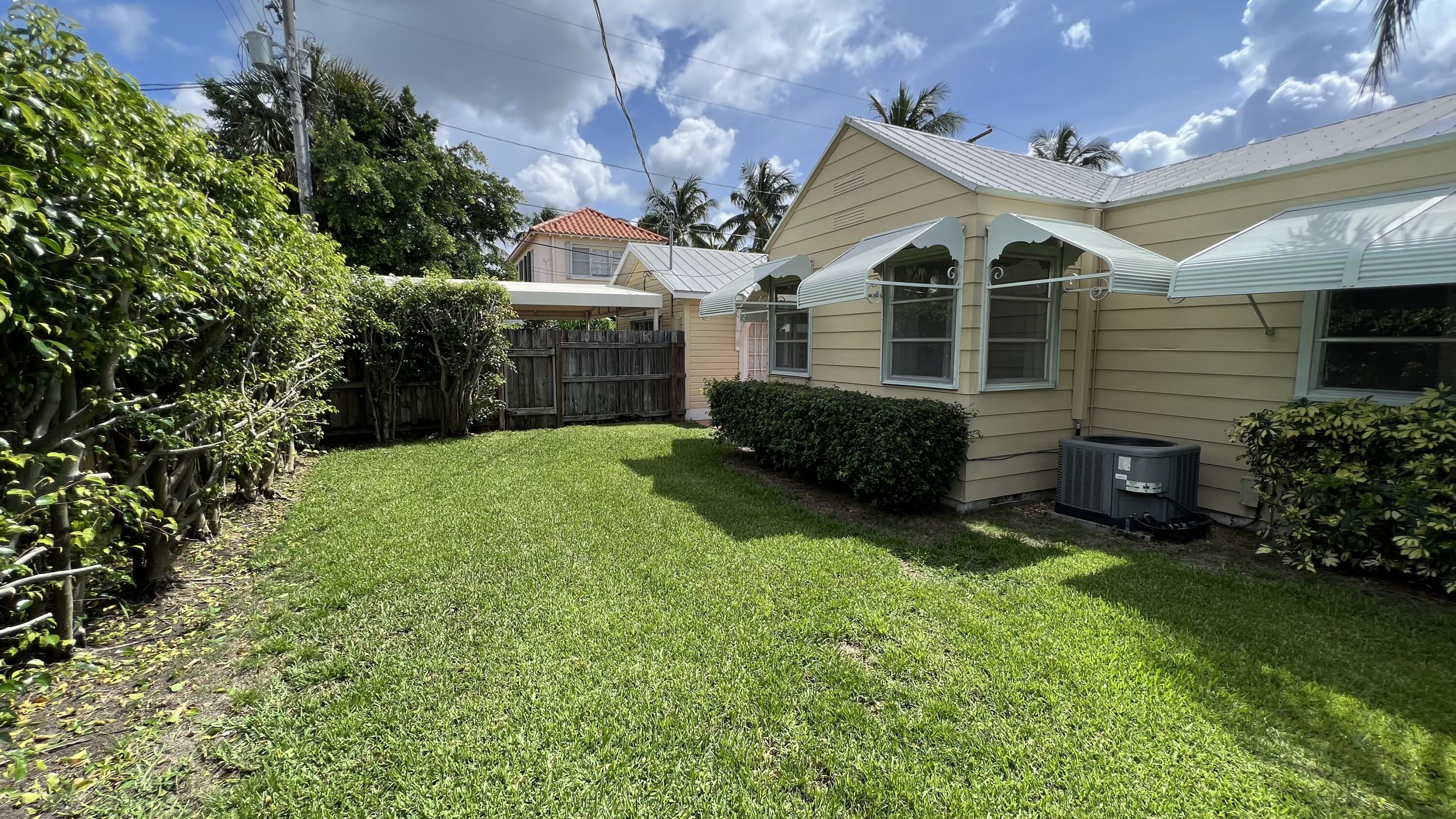 333 Avila Road West Palm Beach, FL 33405 - Photo 2 of 16 Side of House