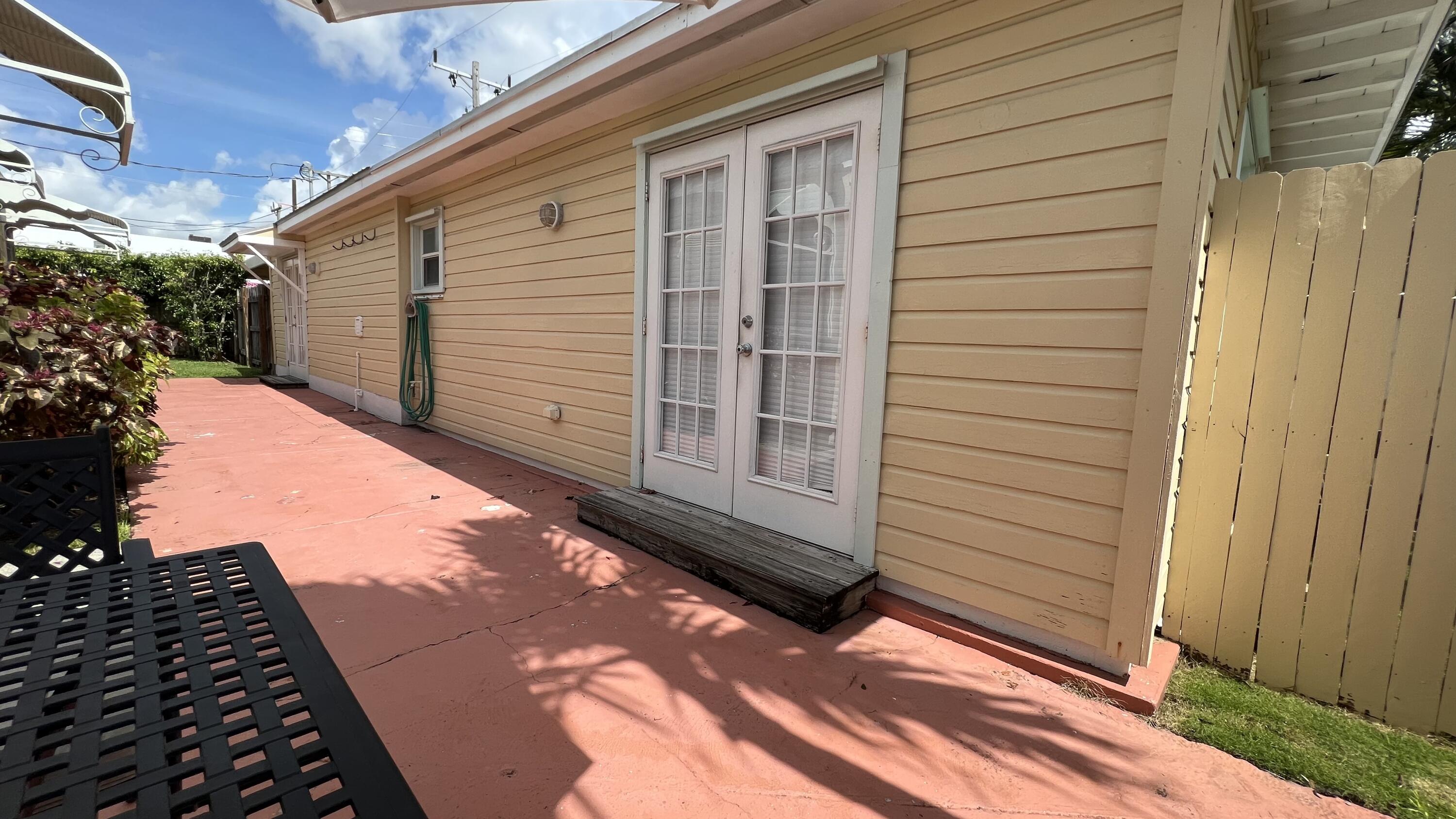 333 Avila Road West Palm Beach, FL 33405 - Photo 10 of 16 Guest House