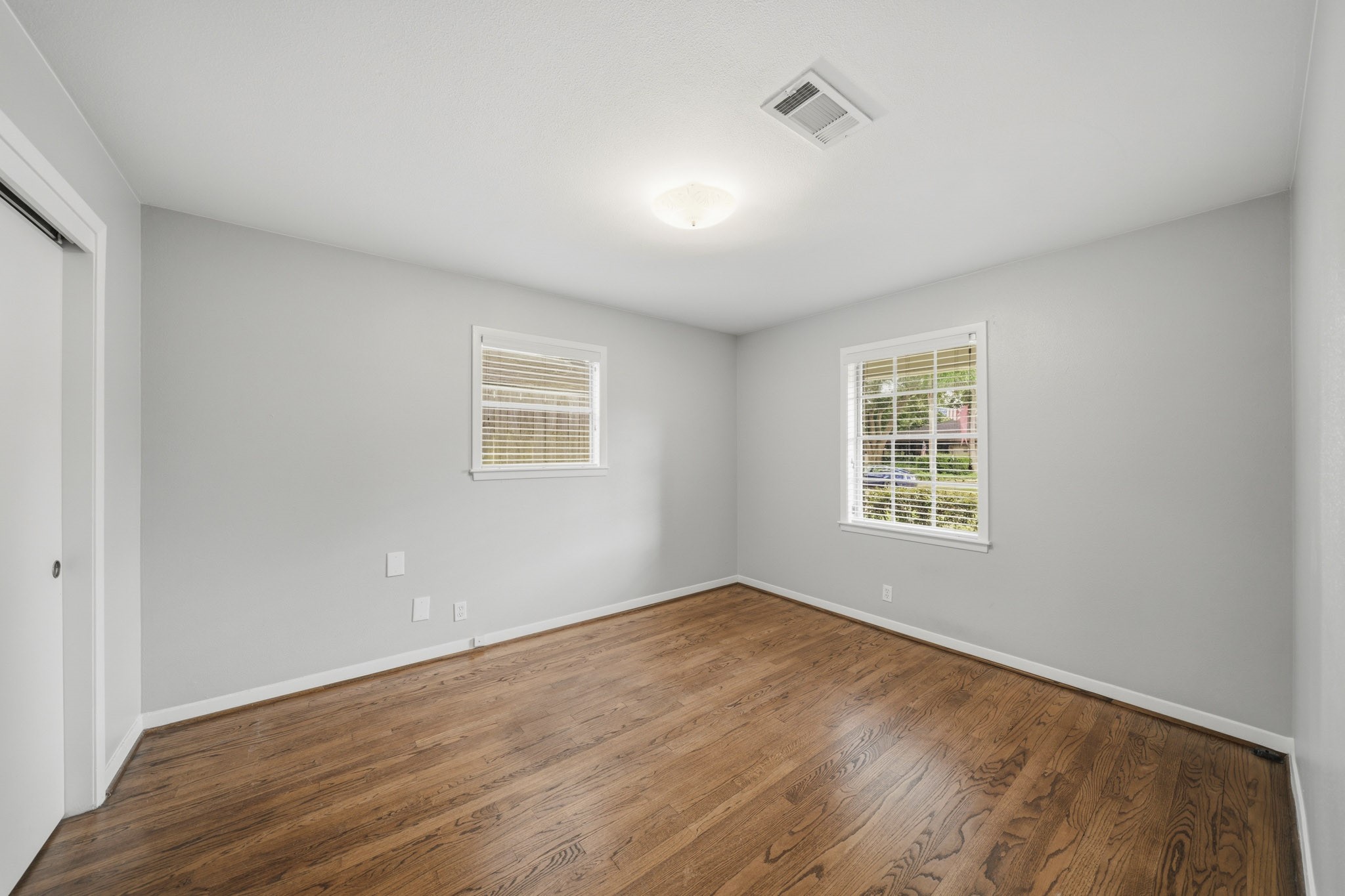 4614 Hummingbird Street Houston, TX 77035 - Photo 30 of 39