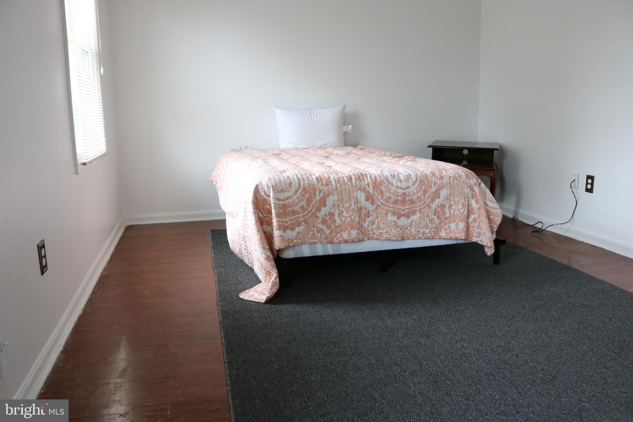 9348 Taney Road Manassas, VA 20110 - Photo 13 of 16 Master bedroom