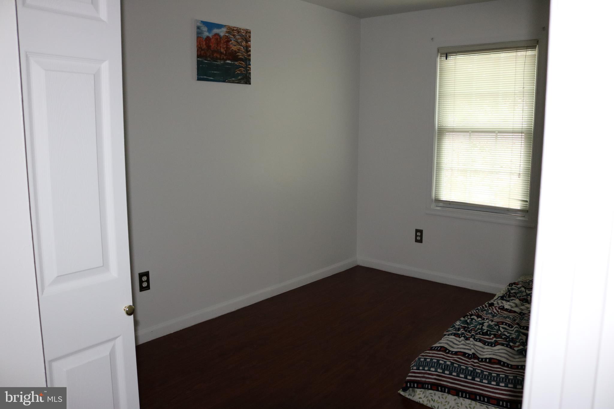 9348 Taney Road Manassas, VA 20110 - Photo 14 of 16 2nd Bedroom