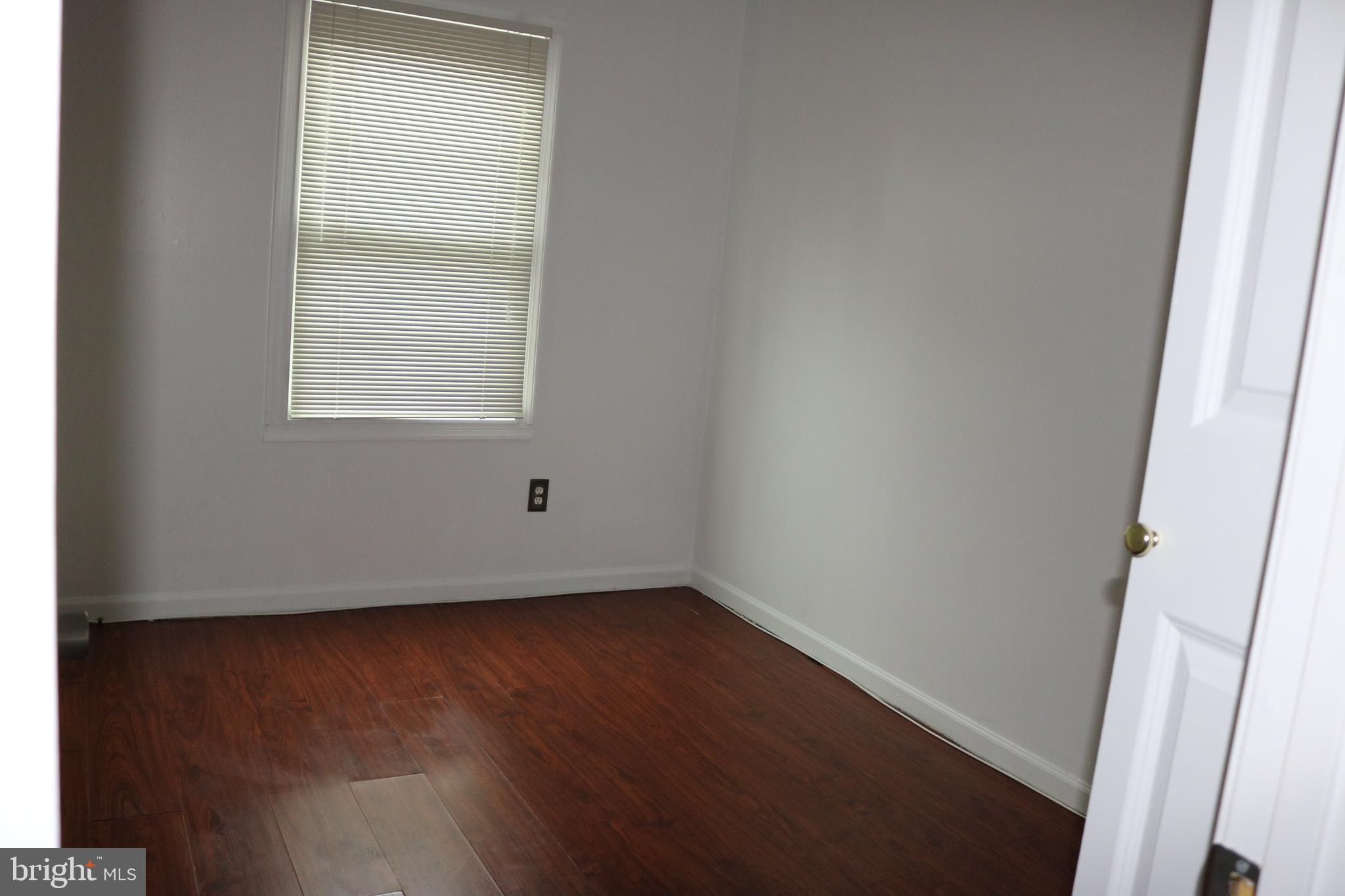 9348 Taney Road Manassas, VA 20110 - Photo 15 of 16 3rd Bedroom