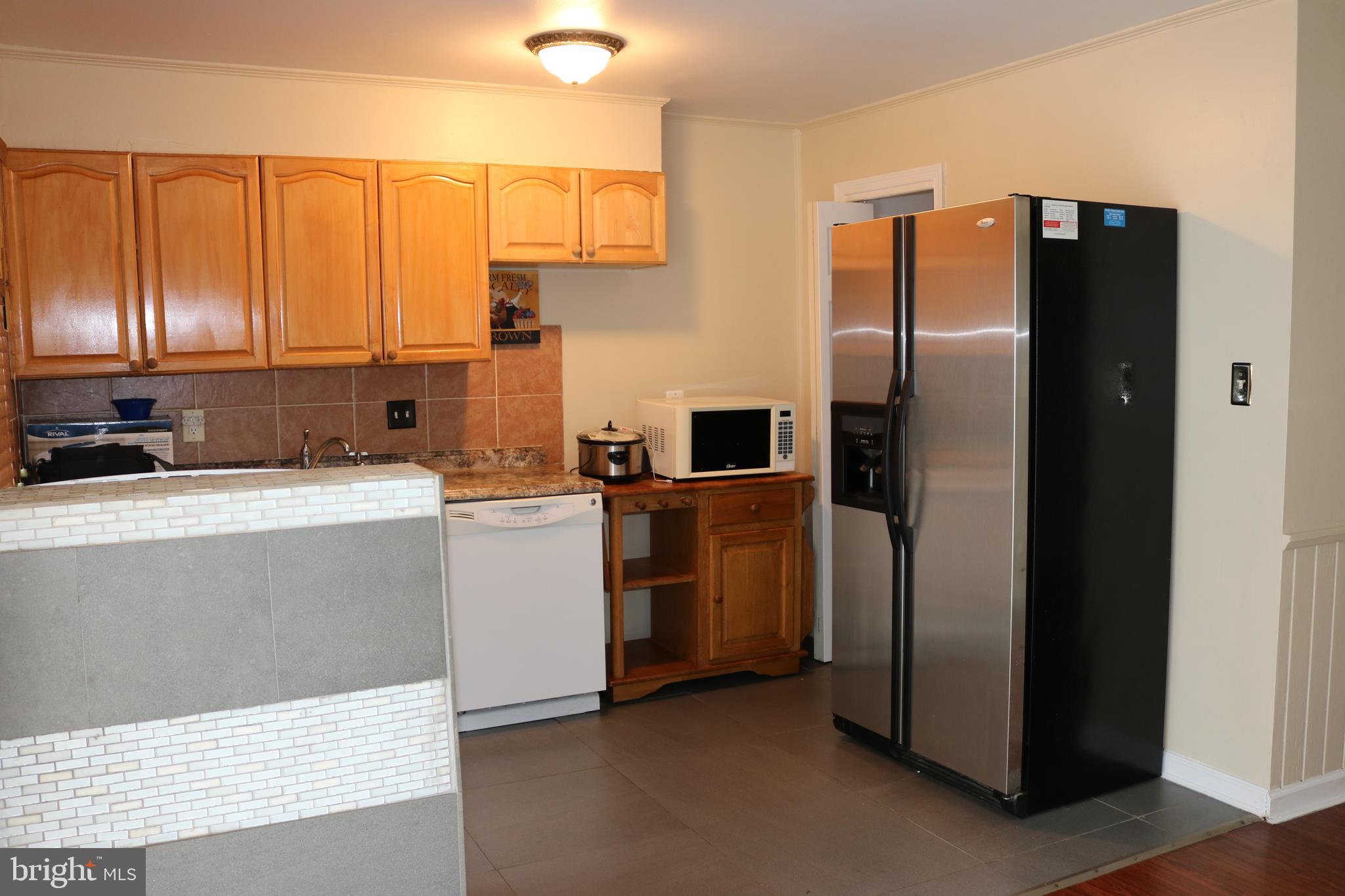 9348 Taney Road Manassas, VA 20110 - Photo 5 of 16 Kitchen